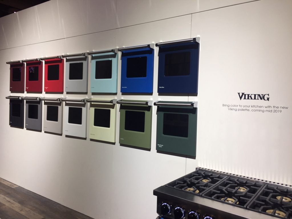 IDS Toronto 2019 - Viking Colour Oven Doors