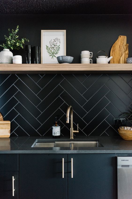 16 Beautiful Black Kitchen Designs To Aspire To