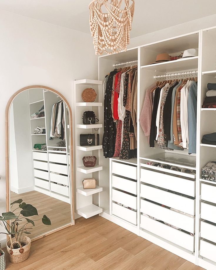 unikornoostyle-closet-instagram